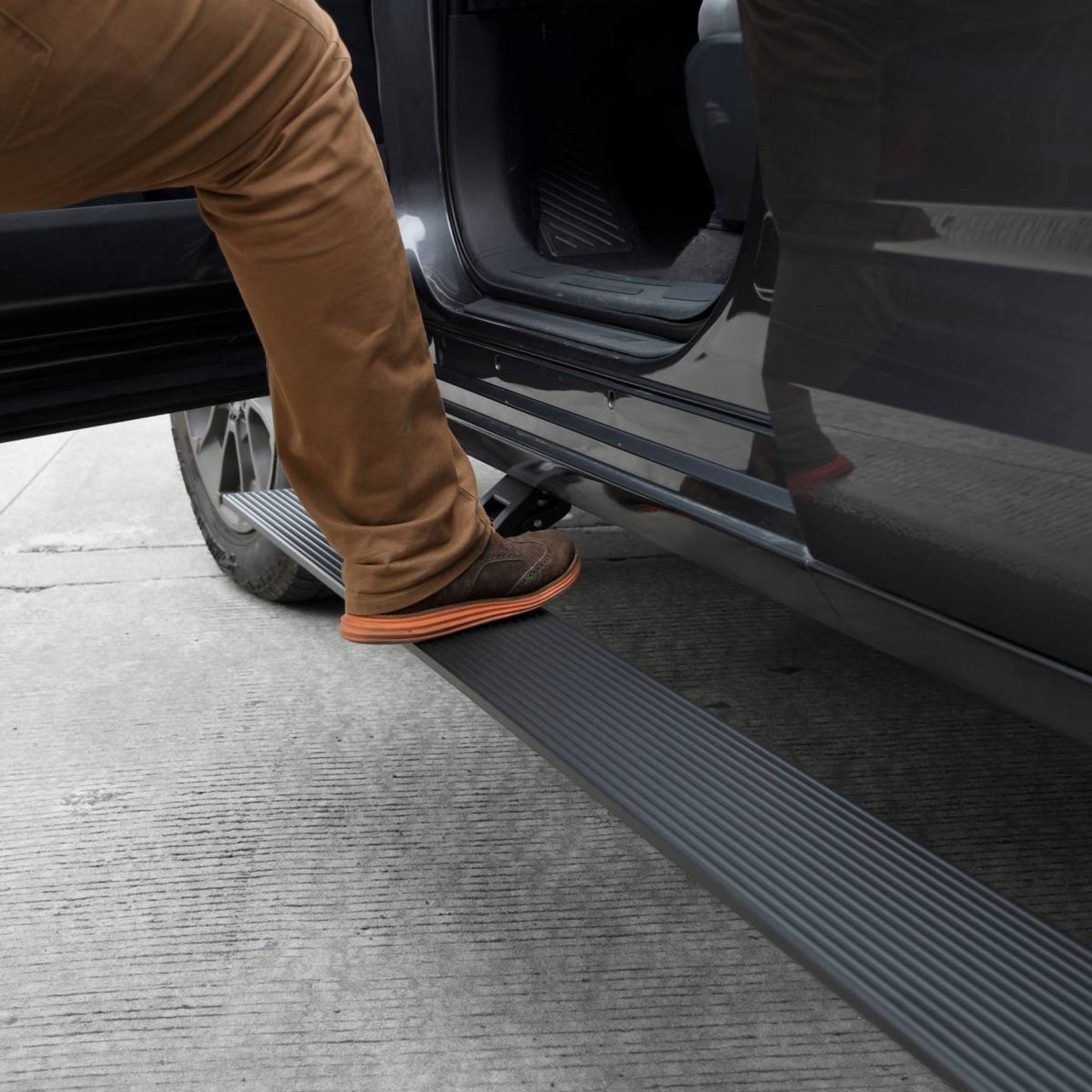 Marchepieds électriques pour Wrangler JL Double Cab 2018-2025 Go Rhino